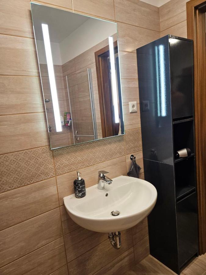 N&Z Apartman Close To The Downtown Apartment Budapest Exterior photo